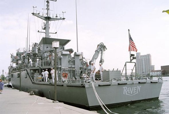 Tàu quét mìn Osprey của Hải quân Mỹ